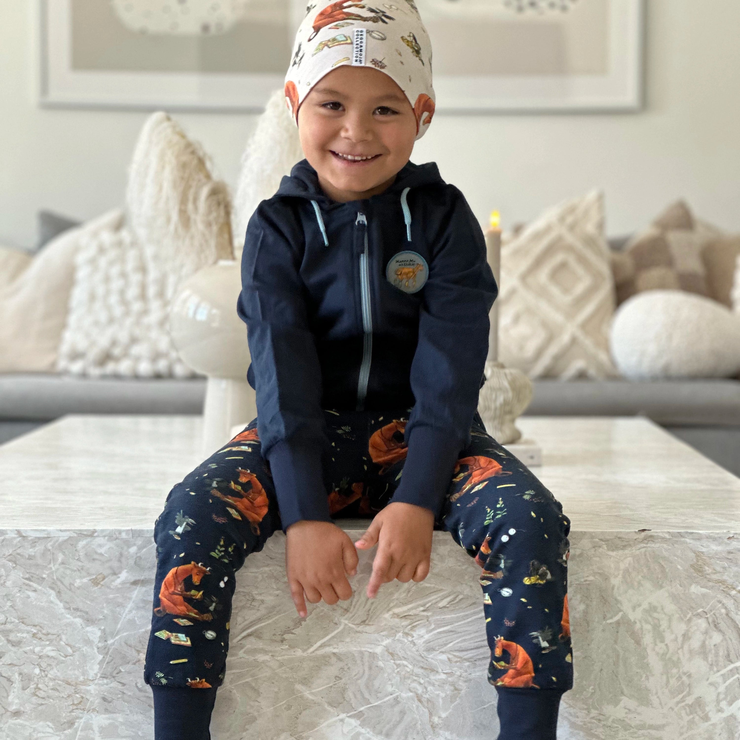 Hoodie Mamma Mu und Kråkan Blauer Patch