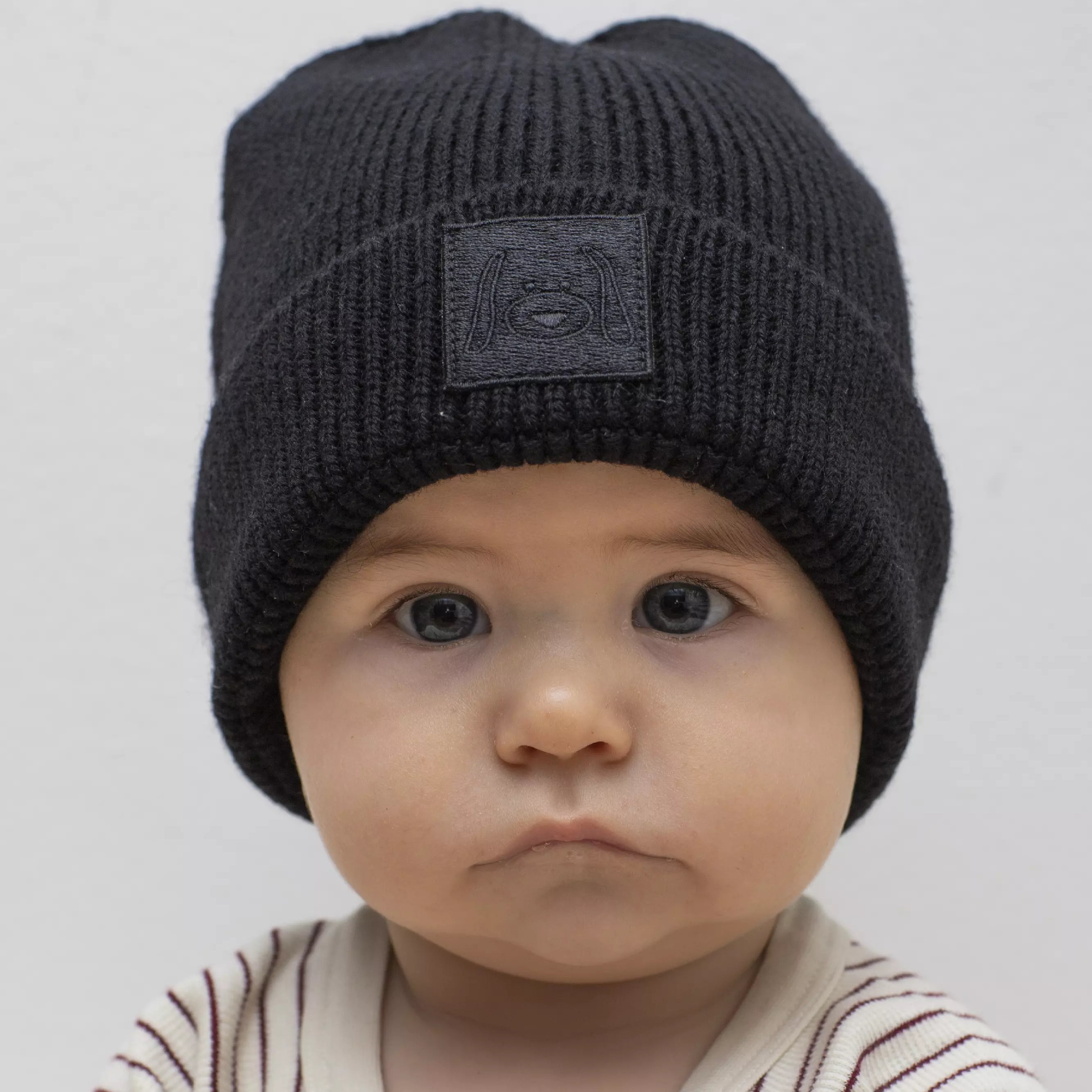 Knitted hat Black Doddi