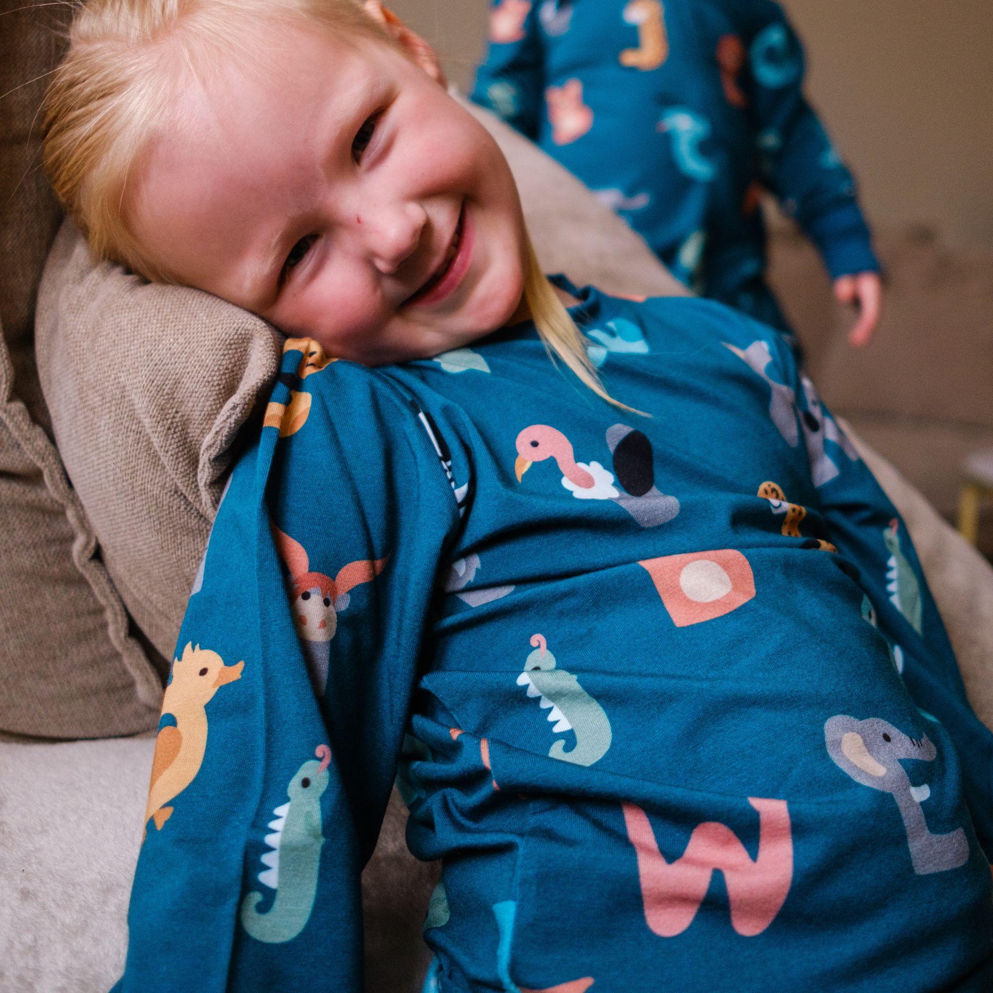 Zweiteiliger Pyjama Bambus Tierbuchstaben