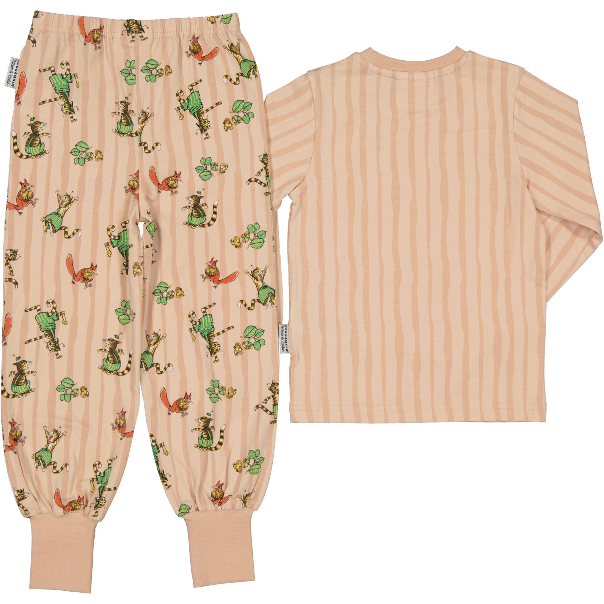 Rosa tovdelt pyjamas med Gubben og Katten-motiver og lange ben fra Geggamoja.