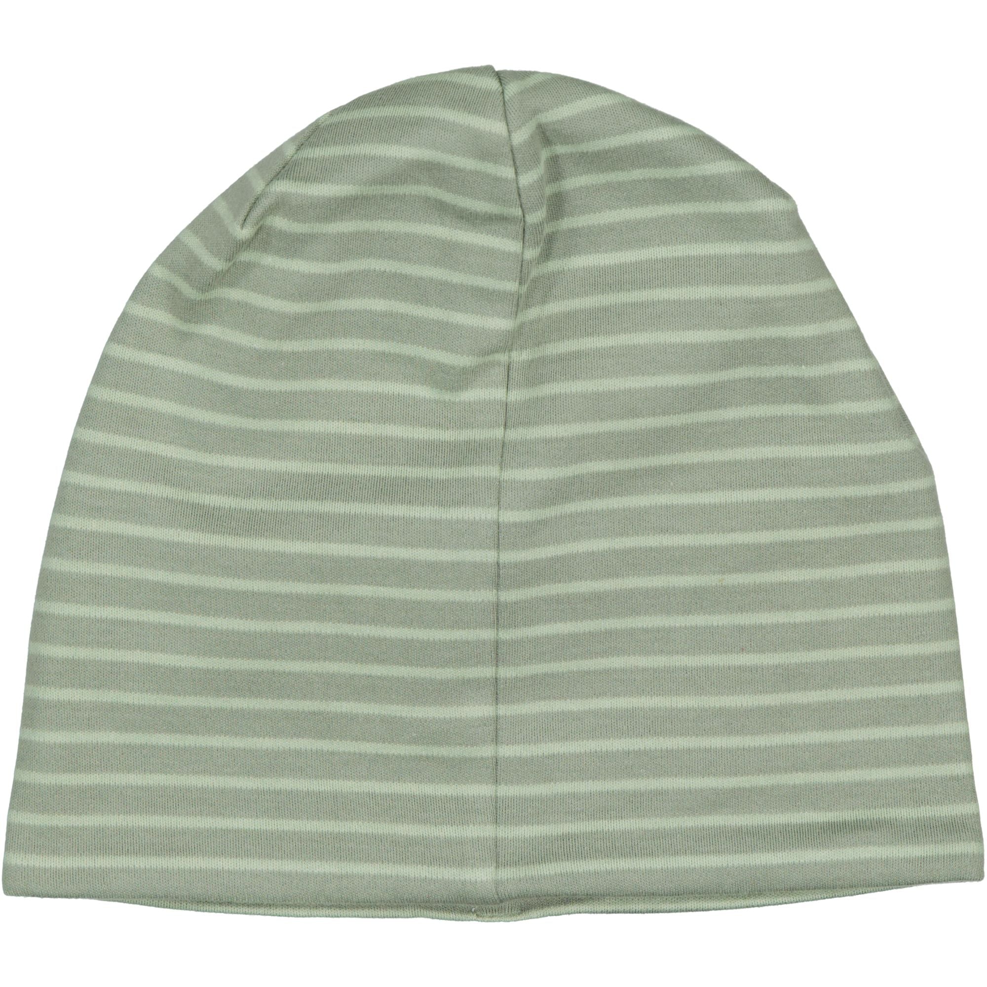 Grüne gestreifte Kindermütze Modell Topline aus weichem Interlock-Jersey von Geggamoja, Rückansicht.