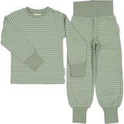 Two-piece green striped pajamas in soft organic cotton with ribbed cuffs from Geggamoja.