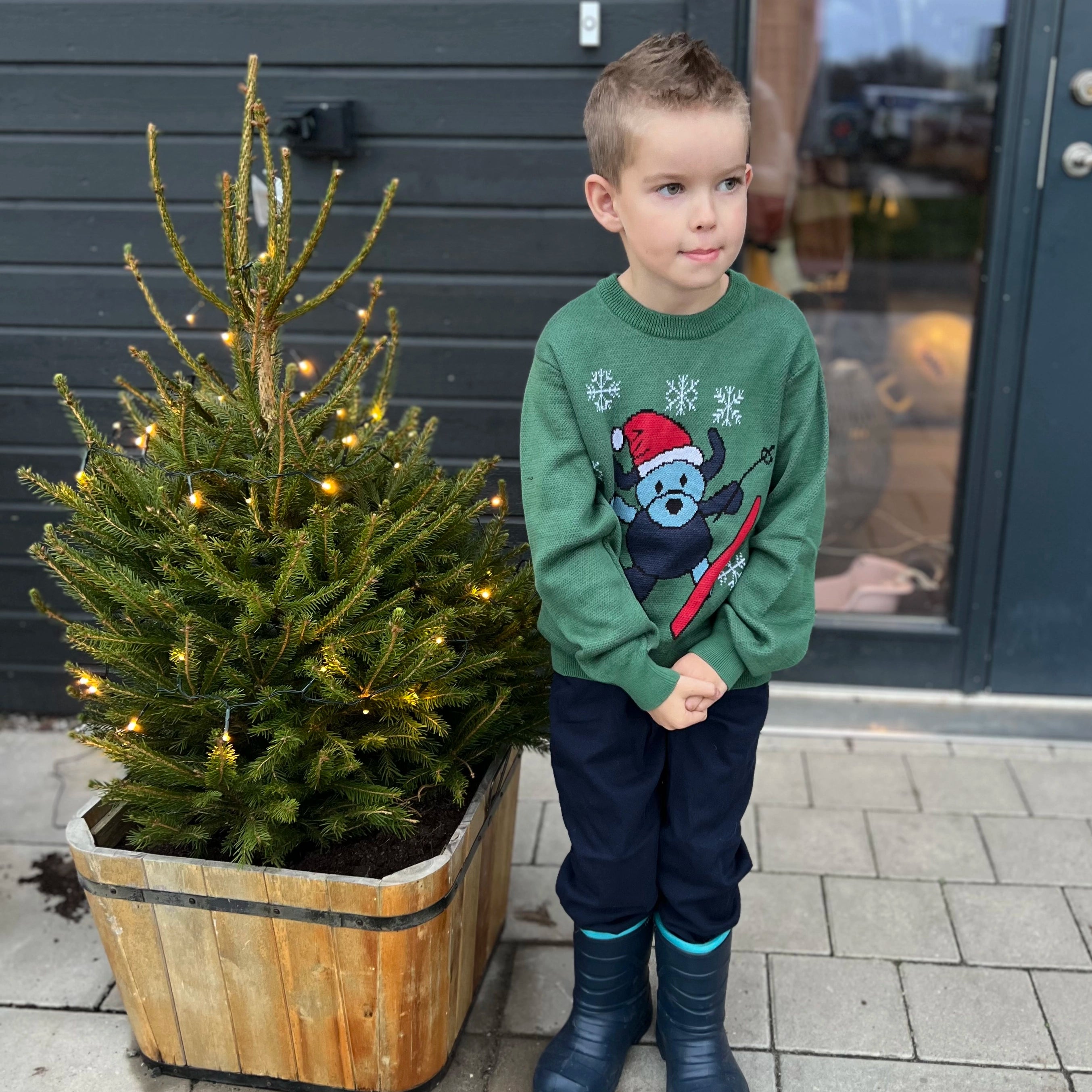 Stickad tröja med Doddi Grön