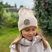 Stickad mössa  Mamma Mu och Kråkan Beige