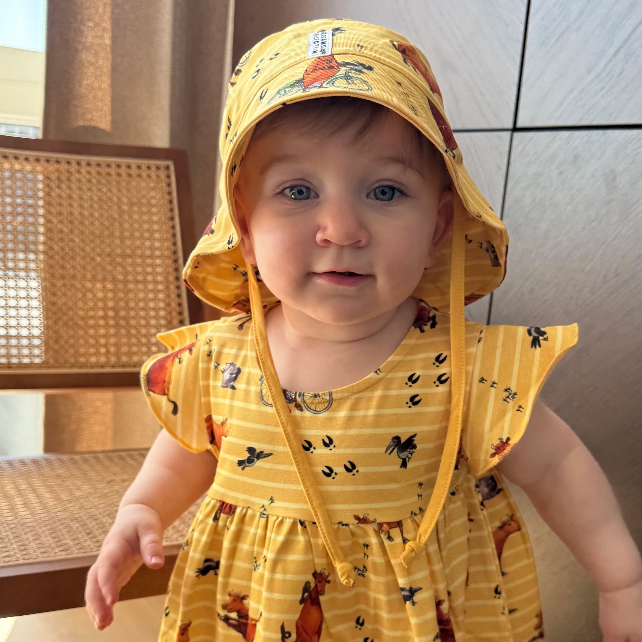 Solhatt Mamma mu och Kråkan Gul/Vit