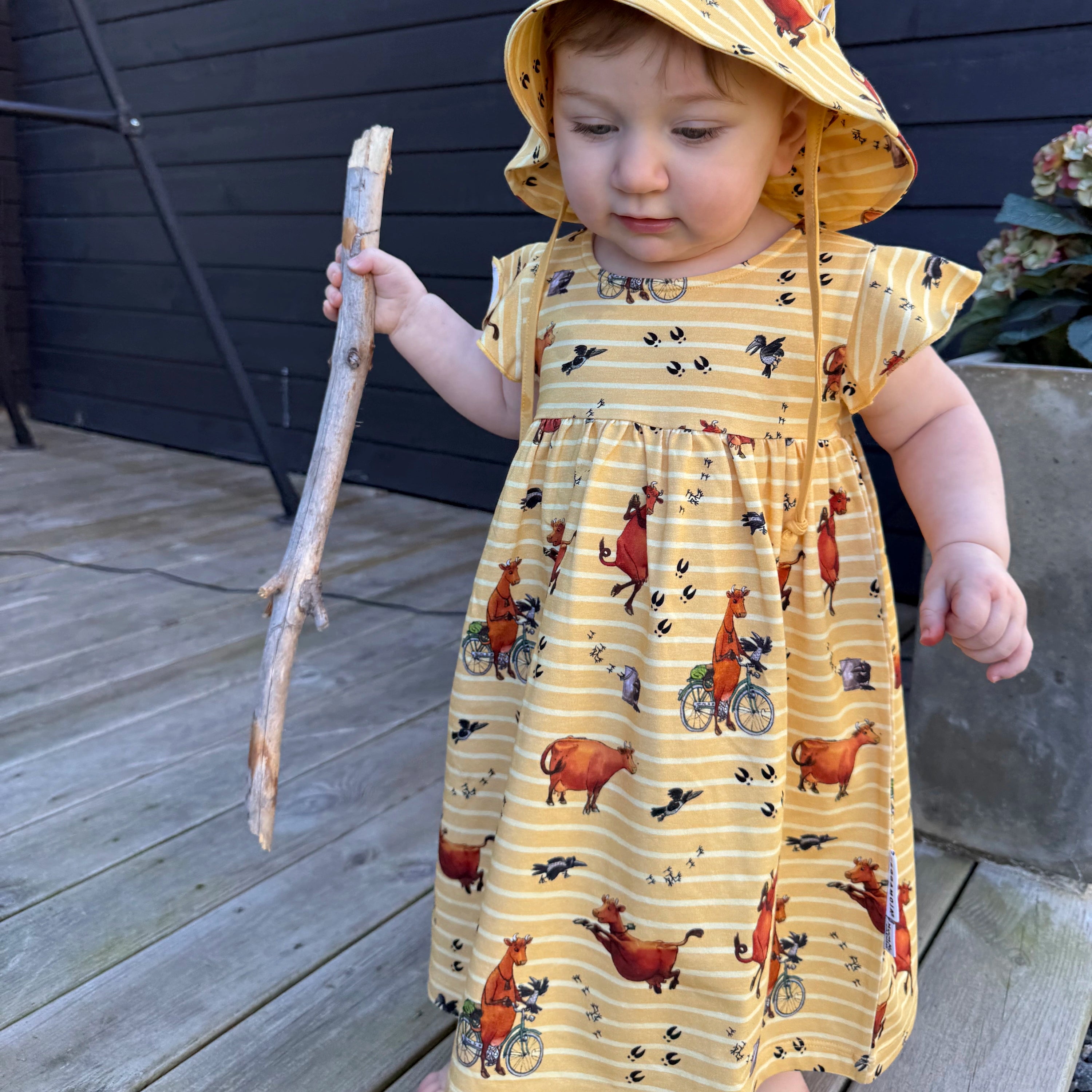 Volangklänning Mamma Mu och Kråkan Gul/Vit