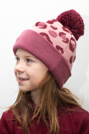 Stickad mössa Rosa Leo