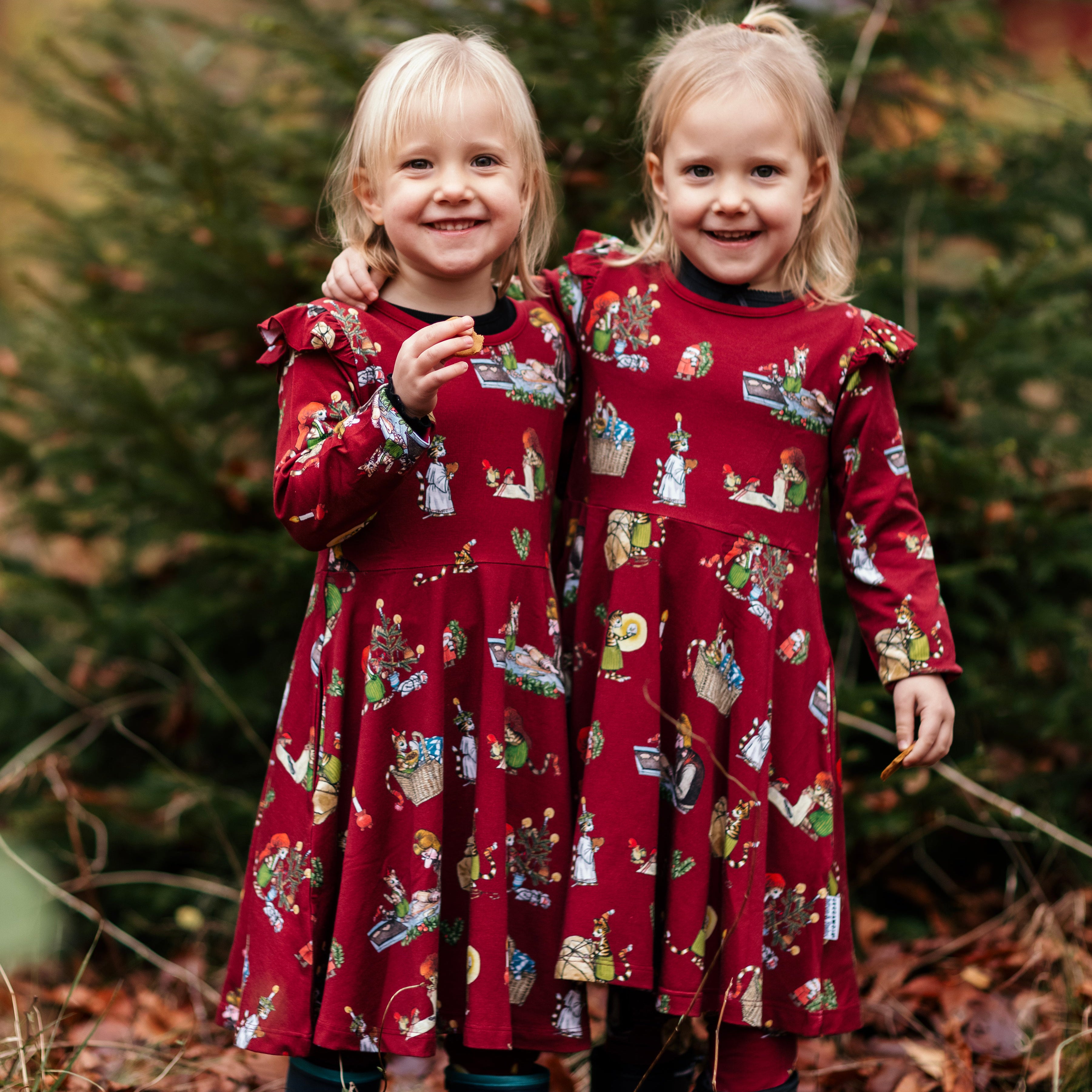 Klänning Pettersson und Findus Rot - Weihnachtsmotiv