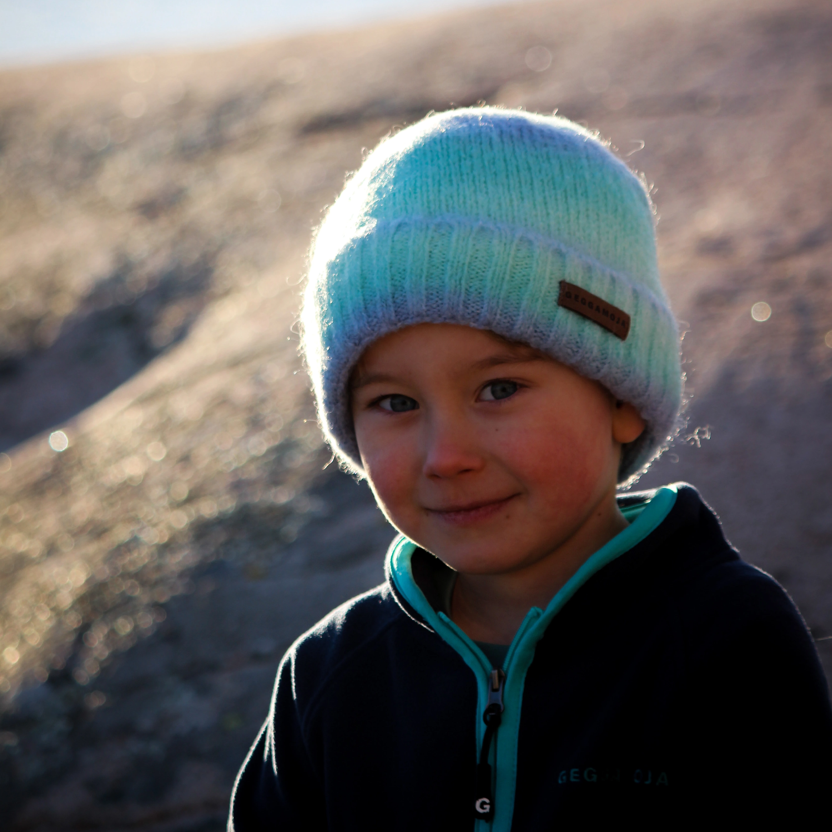 Knitted Rainbow beanie Blue