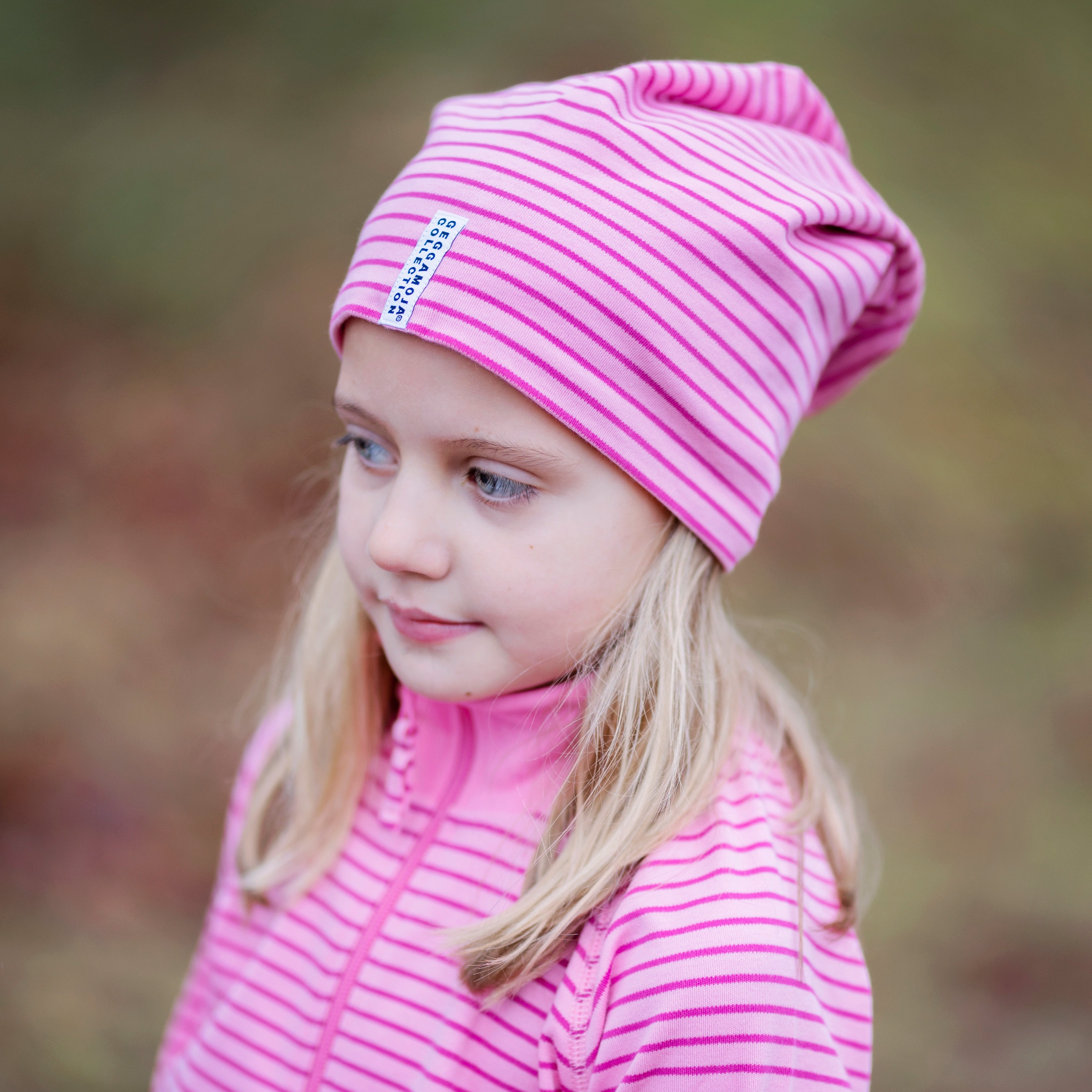 Hattu vaaleanpunainen